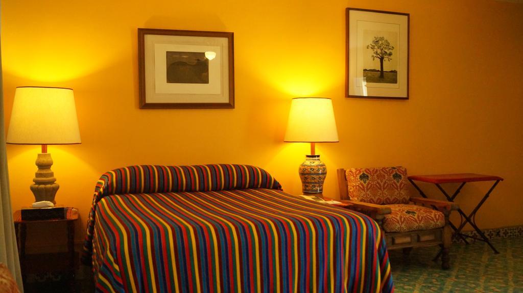 Casa De Las Flores Bed and Breakfast Tlaquepaque Δωμάτιο φωτογραφία