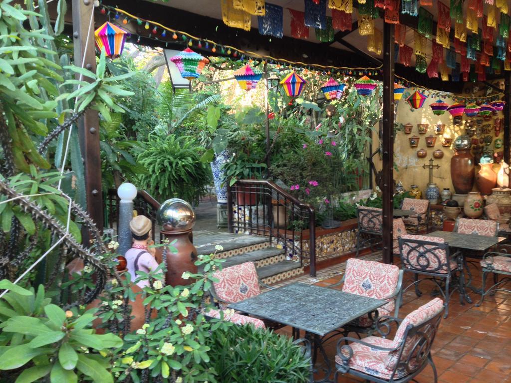 Casa De Las Flores Bed and Breakfast Tlaquepaque Εξωτερικό φωτογραφία