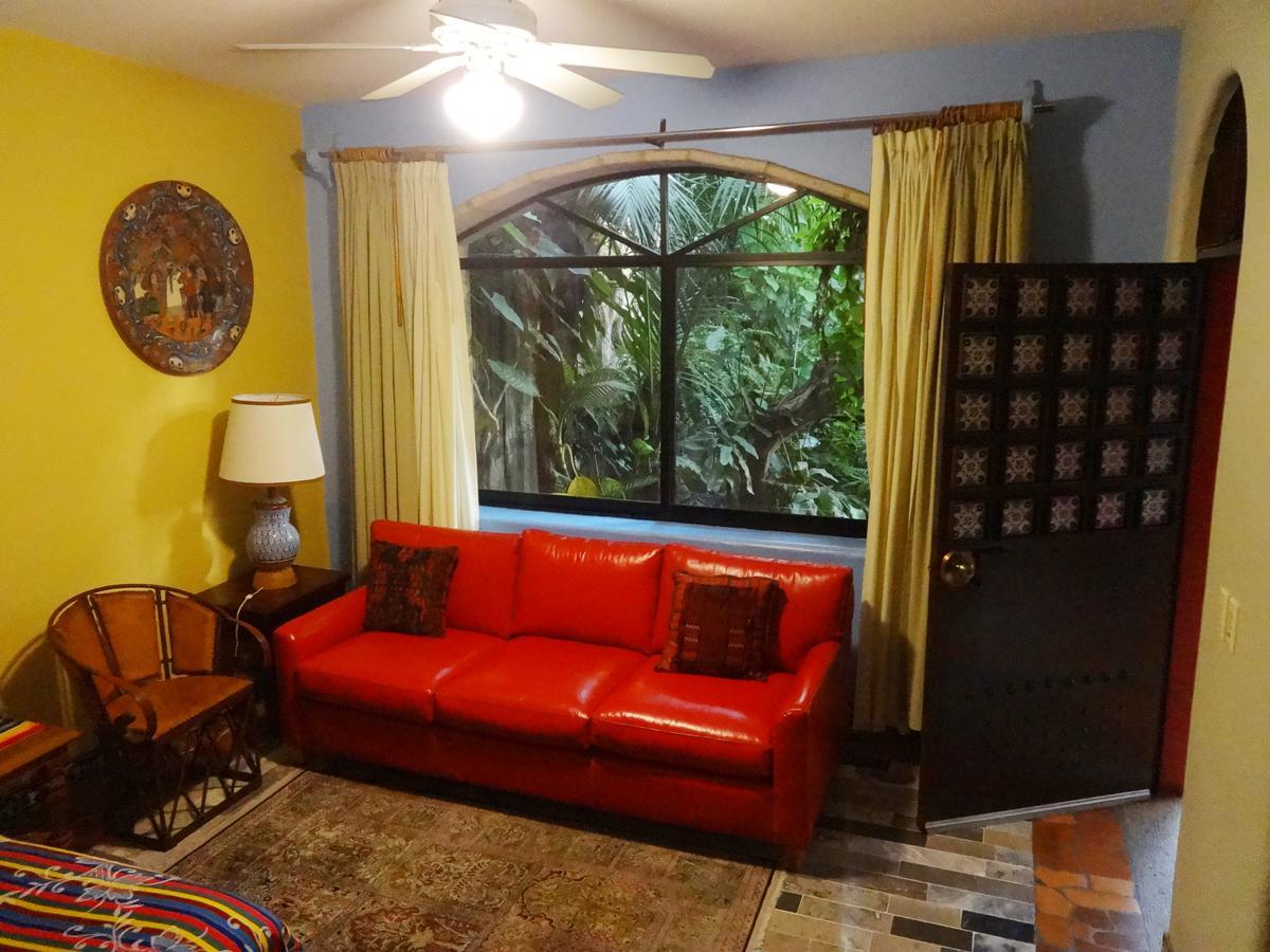 Casa De Las Flores Bed and Breakfast Tlaquepaque Εξωτερικό φωτογραφία