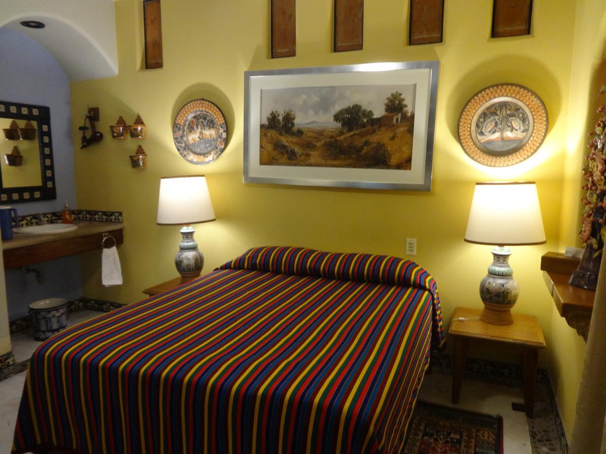 Casa De Las Flores Bed and Breakfast Tlaquepaque Εξωτερικό φωτογραφία