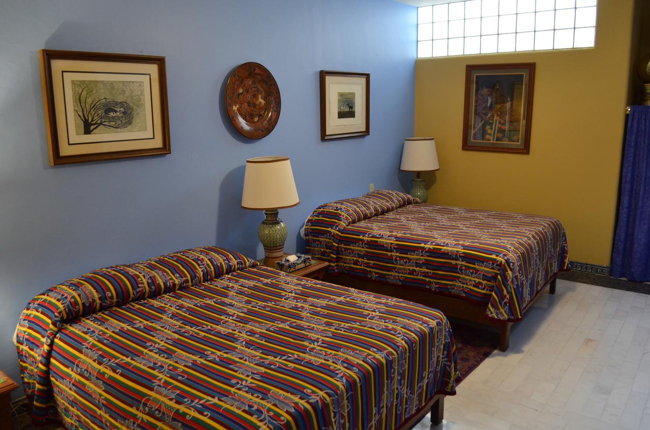 Casa De Las Flores Bed and Breakfast Tlaquepaque Εξωτερικό φωτογραφία